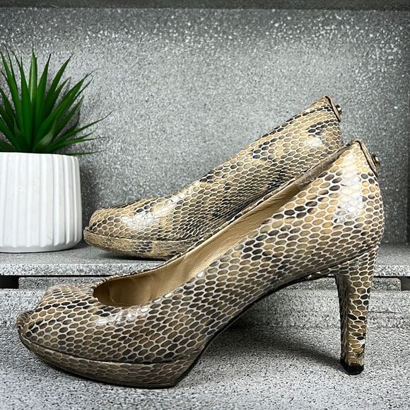 Stuart Weitzman Leather Faux Snakeskin Peep Toe Heels Shoes Size 7 - Picture 1 of 8